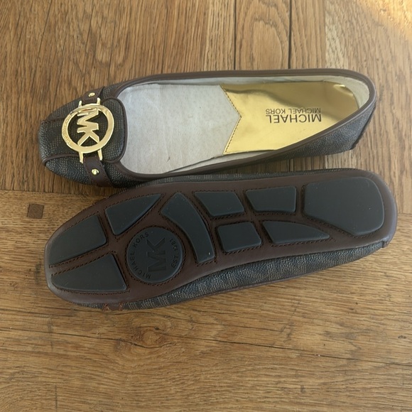 Michael kors flats - Picture 3 of 8